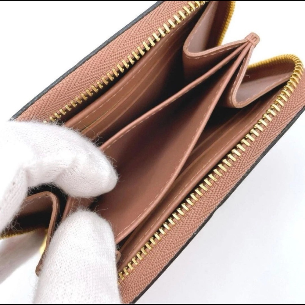 Louis Vuitton Zippy Compact Wallet | Dune - Picture 9 of 14